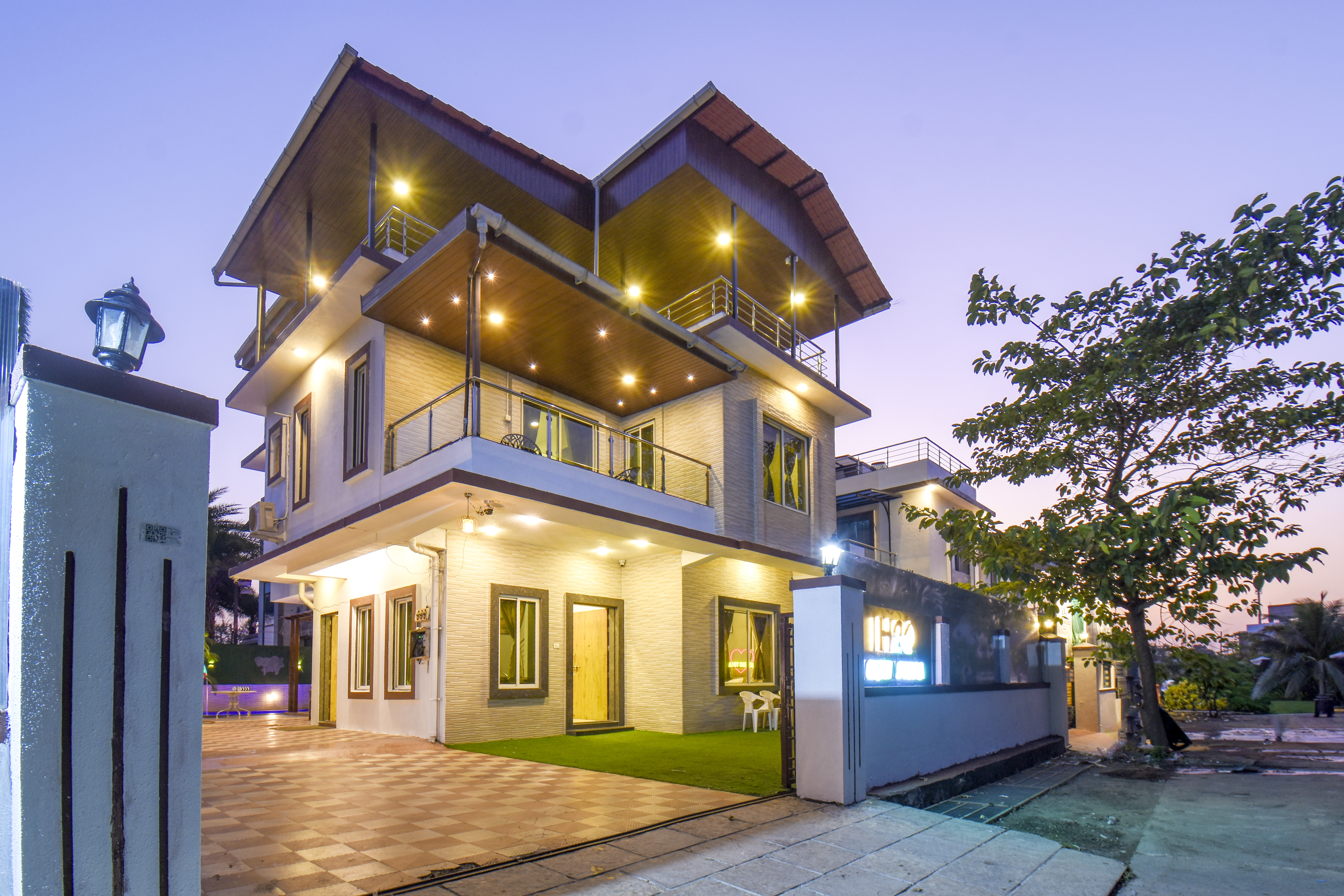 DANCENTER RESORT KARLA